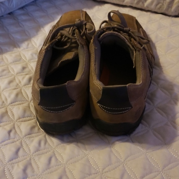 Shoes - Picture 3 of 6